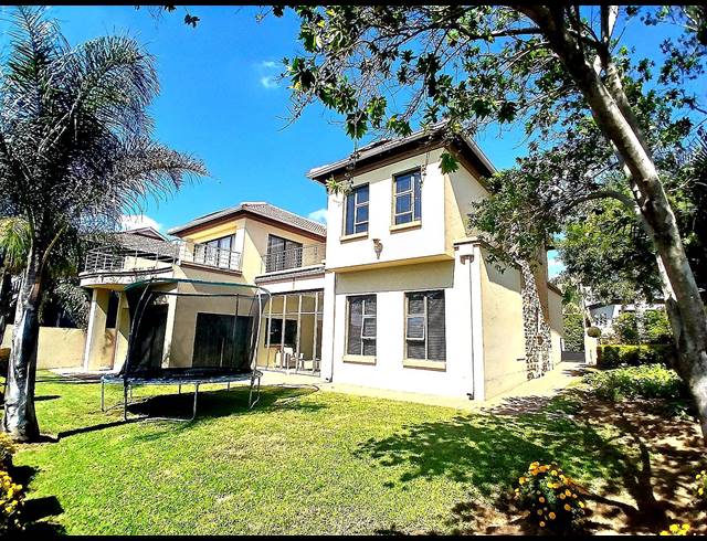 4 BEDROOM GOLF ESTATE FOR SALE IN BLUE VALLEY GOLF ESTATE